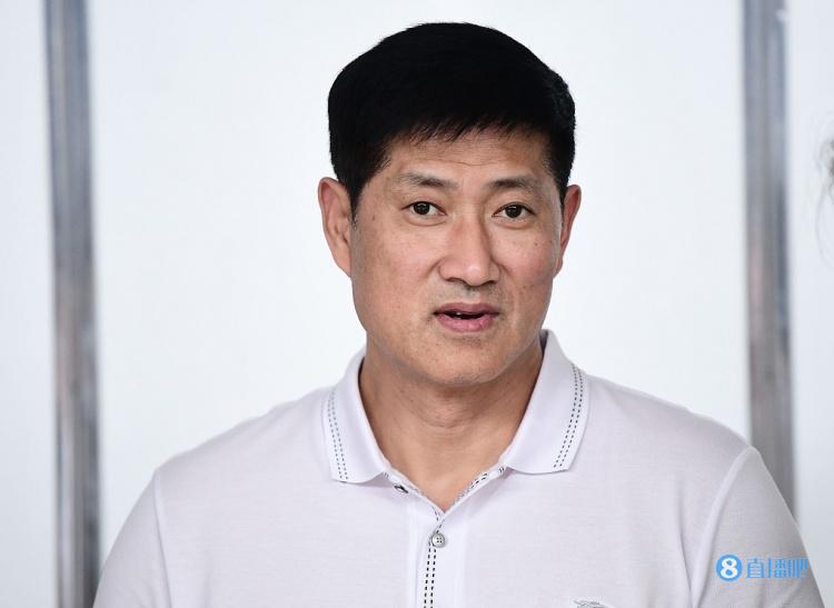 李晓勇：CBA一些球员看似样样精通 国际赛场轻松出手机会都找不到