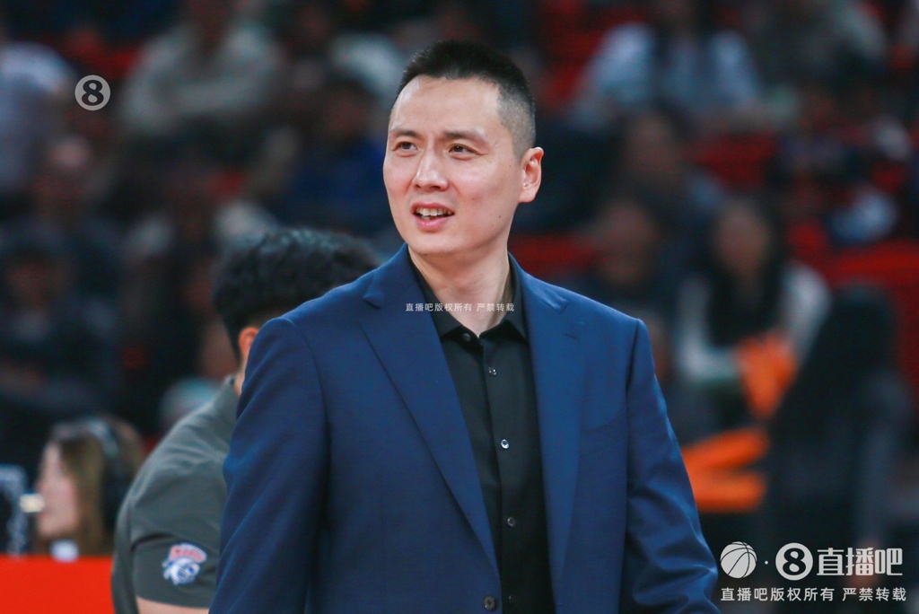 媒体人：粤沪系列赛不该打到第三场 上海阵地战靠外援&技战术匮乏